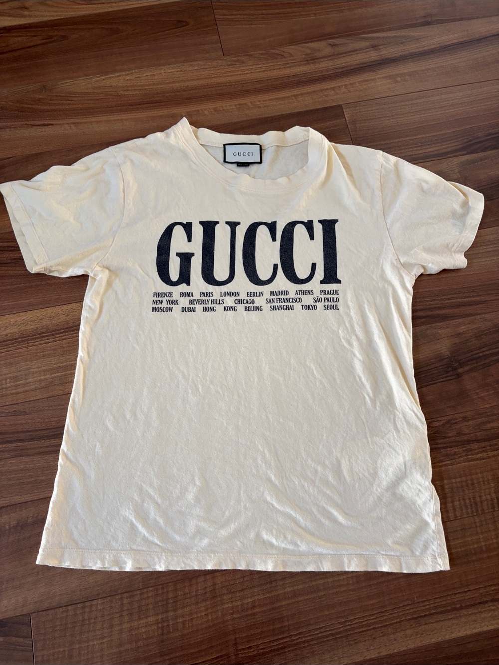 ✨ Stunning Authentic Gucci Cities Logo T-Shirt